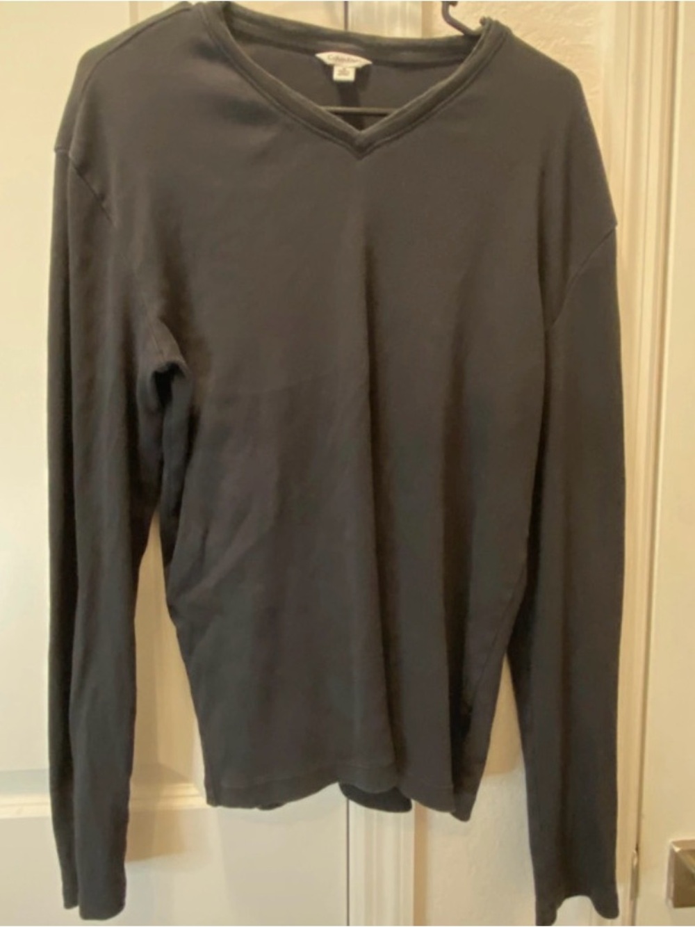 Calvin Klein Men's V-Neck Sweater - Black